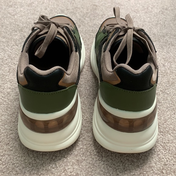 ALDO | Createv2 Dad Sneaker with Jogger sole - Size 7.5 - Picture 4 of 7
